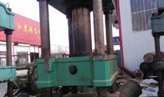 四柱万能液压机 四柱万能液压机